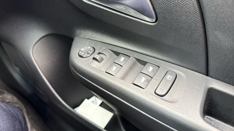 Vauxhall Corsa 1.2 Design 5dr Petrol Hatchback